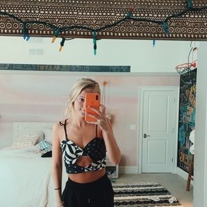 urban outfitters tie-shoulder cropped cami